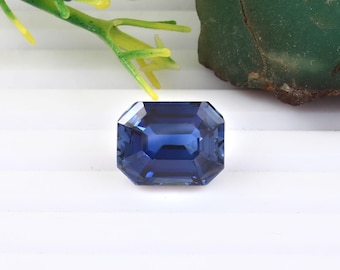 Royal Blue Ceylon Sapphire Gemstone: 6.30 CT Emerald Cut