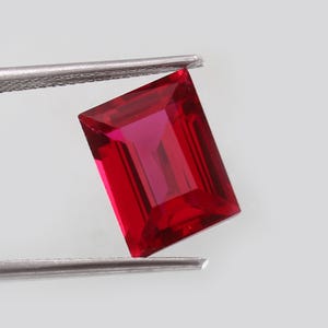 6,45 ct burmesisk duvblodröd rubin ädelsten, baguetteslipad