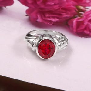 10 x 8 mm Oval Roter Rubin Ring, Sterling Silber Lünette Set, Vintage-Stil Edelstein-Ring