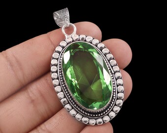 Peridot pendant, 925 sterling silver pendant, handmade pendant, gift for her/him, gemstone pendant, green peridot pendant, anniversary gift