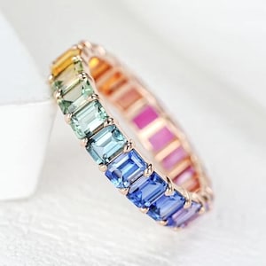 Anillo de eternidad de zafiro arcoíris: banda multicolor de plata de ley, anillo de eternidad de zafiro de laboratorio colorido en plata de ley 925