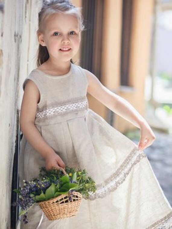 rustic wedding flower girl