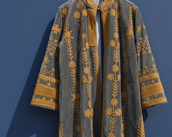 Chaqueta larga de terciopelo Suzani de lujo / Abrigo bohemio bordado a mano / Prenda exterior llamativa para festivales / Vestimenta étnica india para bodas de invierno