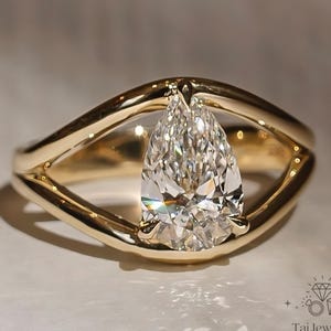 3 CT Pear Cut Moissanite Wedding Ring, 14K Solid Gold Engagement Ring, Split Shank Ring, Promise Ring, Anniversary Ring, Gift for Her