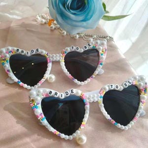 óculos de casamento, lembrancinhas de festa, óculos de sol em formato de coração, óculos de madrinha, óculos de sol para noivas, óculos de sol para noivas, óculos de pérolas personalizados