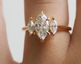 Anello di fidanzamento con diamante di laboratorio taglio marquise, anello trilogy con tre pietre