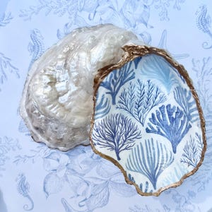 Oyster Shell Ring Dish, Decoupage Oyster Shell, Coastal, Bridal Shower, Bridesmaid gift, favors