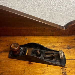 Vintage Stanley 220 Wood Plane | Collectible Hand Tool | Carpenter’s Block Plane | Antique Woodworking Tool | Metal Bench Plane