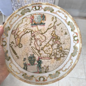 Assiette de carte historique portugaise vintage « India Oriental » - Objet de collection en porcelaine fine Age of Discovery