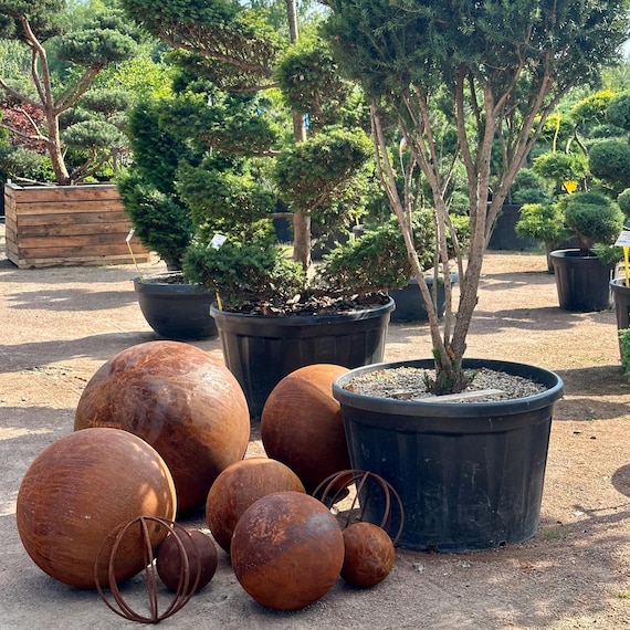 Rusty Corten Steel Garden Sphere Set, Minimalist Lawn Ornaments