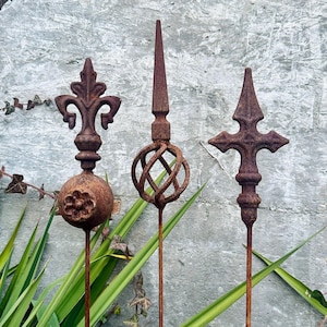 Rusty Metal Peaks, Garden stakes garden decor, Metal garden decor, Outdoor metal garden decor, Rusty metal garden sculpture