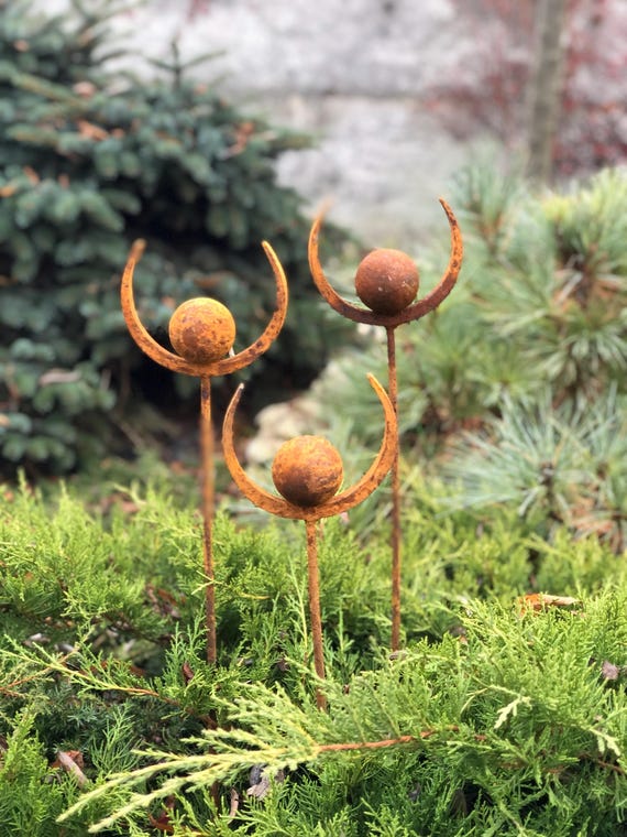 Rustic Metal Finials Garden Stakes - Set of 3, Yard Art