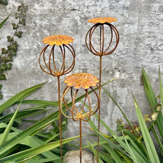 Rusty Metal Poppy Seed Head Garden Stakes, Set of 3