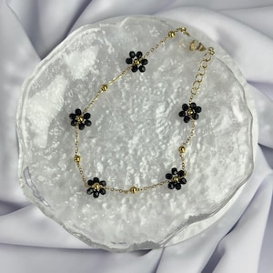 Beaded Black Flower Bracelet
