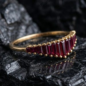 Garnet Baguette Ring, 14k Gold January Birthstone Jewelry, Art Deco Garnet Band for Women, Minimalist Stacking Ring, Unique Birthday Gift