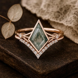 Moss Agate Wedding Anniversary Ring Set, Kite Cut Agate Ring Rose Gold Curved Diamond Band Unique Bridal Jewelry Alternative Engagement Ring