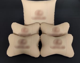 Set composto da cuscino poggiatesta e copricintura di sicurezza per auto, accessori per auto in pelle ricamata, regalo personalizzato per interni auto per lui e per lei.