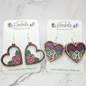 Archivo de aretes con marco de corazón de rosa, archivo láser digital colgante, svg, archivo de corte Glowforge, aretes florales de flores, aretes lindos para mamá, en capas