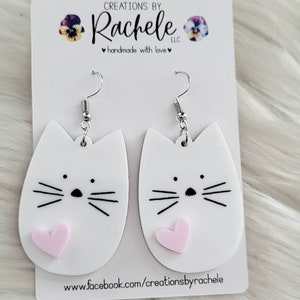 Mignon petit fichier de boucles d'oreilles chat, fichier laser numérique, svg, fichier coupe Glowforge chaton avec coeur