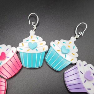 Juego de pendientes colgantes en capas de acrílico con forma de cupcake, archivo láser digital, svg, archivo de corte Glowforge