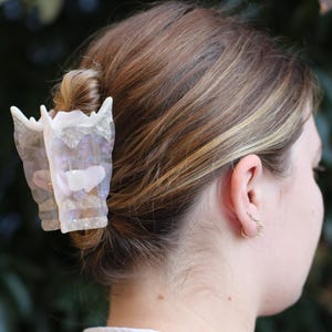Larynx Claw Clip