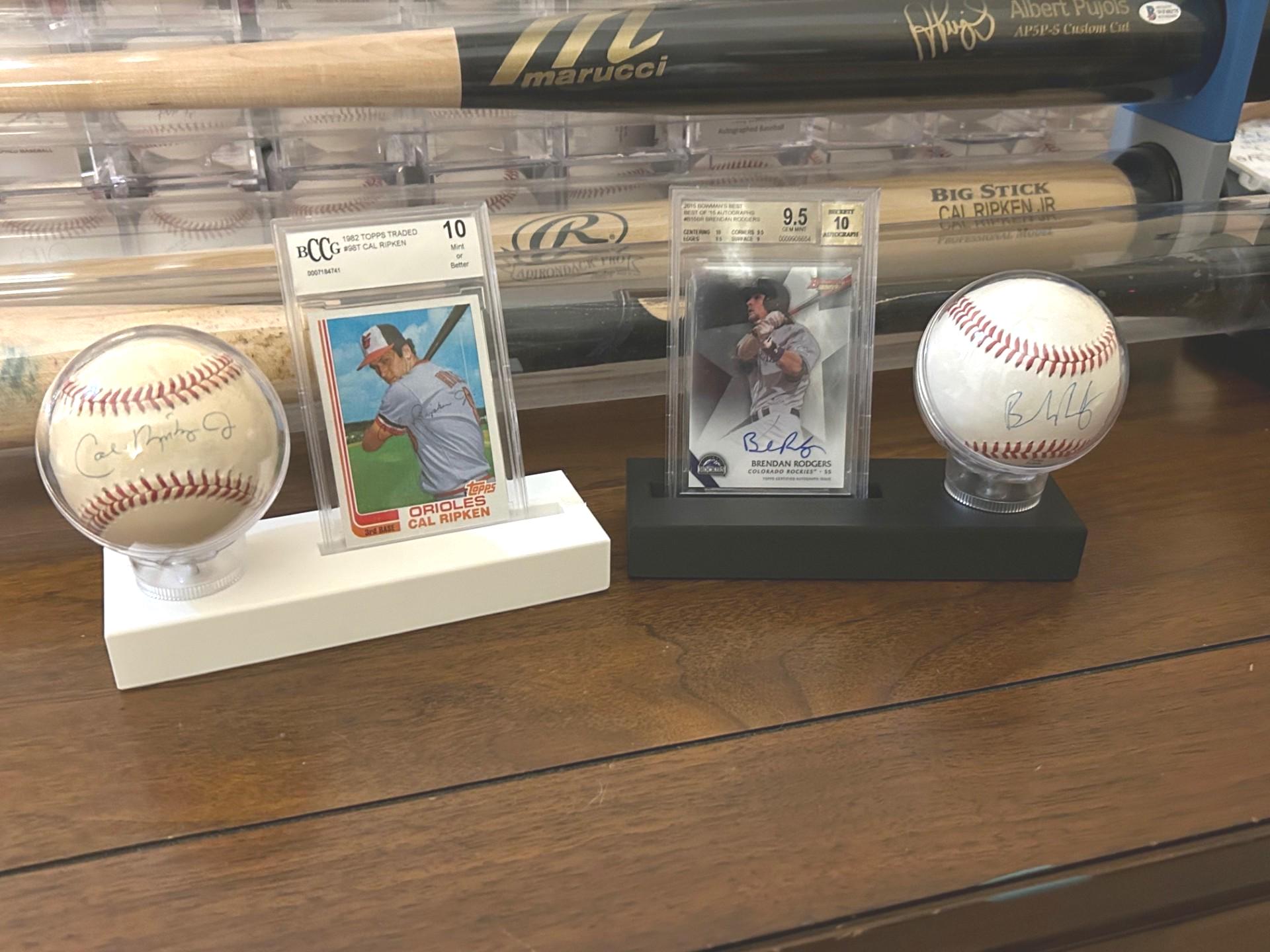 Graded Baseball Card Display