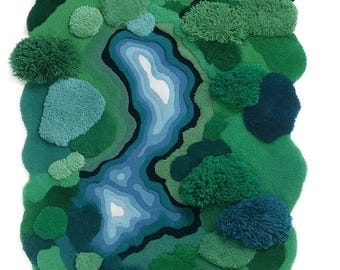 Handcrafted Tufted Moss Rug: New Zealand Wool, Nature-Inspired Decor