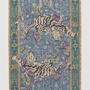 Handmade Tibetan Tiger Wool Rug: Boho Living Room Carpet
