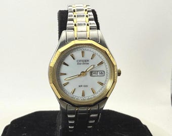 Vintage Citizen Eco-drive Ladies Watch: Two-tone Crystal  display picture 2