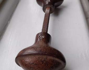 Gałki do drzwi z bakelitu w stylu vintage