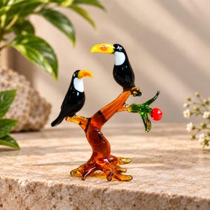 ガラス製 鳥の置物 赤黄色 ガラスの鳥の置物 - Etsy 日本