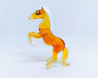 Figurine de cheval en verre soufflé à la main | Sculpture en verre d'art style Murano | Cadeau décoratif de bureau fait main