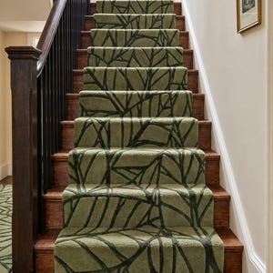 Hand Tufted Green Botanical Runner Rug Olive Sage Wool Hallway Runner, Modern Leaf Pattern Area Rug, Scandinavian Entryway Carpet Custom rug