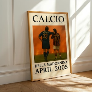 カルチョ ウォールアートプリント - ミラノダービー 2005 ポスター、イタリアサッカー装飾、マテラッツィ＆ルイ・コスタのアートワーク、デジタルダウンロード
