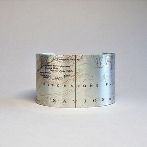 Yellowstone National Park Map Cuff Bracelet Wyoming Pitchstone Plateau Unique Waterfall Hiking Gift for Men or Women 画像 1