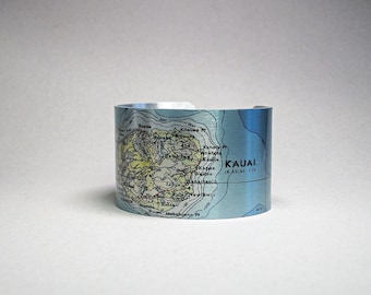 Hawaii Kauai Map Cuff Pulsera Isla hawaiana Kalalau Haena Regalo de viaje único para hombres o mujeres