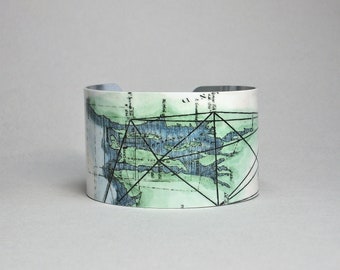 Rhode Island Map Cuff Bracelet: Vintage Style Jewelry