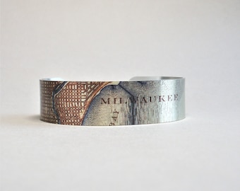 Milwaukee Wisconsin Map Bracelet Gift for Men or Women