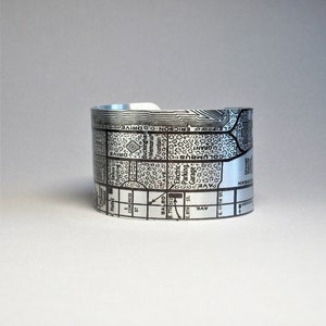 Chicago Chicago Chicago Maple Map Manschette Armband Einzigartiges Geschenk für Männer oder Frauen
