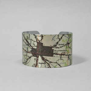Bracelet Murfreesboro Tennessee map : manchette en aluminium, cadeau pour ville natale