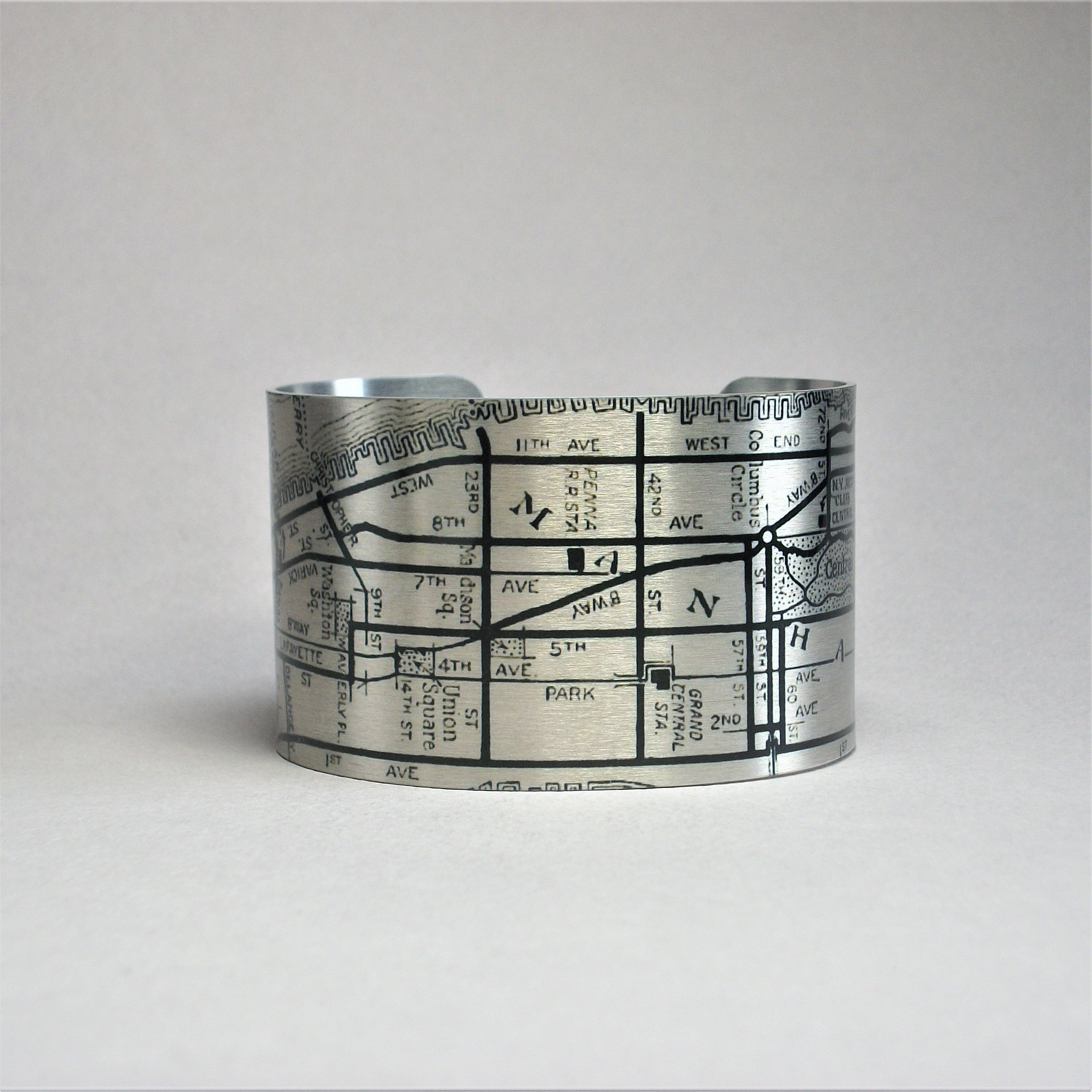 NYC Map Cuff Bracelet: Vintage Manhattan Travel Gift - Etsy