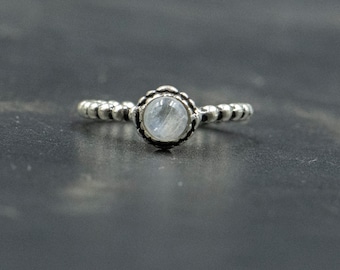 Moonstone Sterling Silver Dainty Ring, Stacking Minimalist Natural Gemstone Ring, Solitaire Birthstone Ring, Moonstone Jewelry