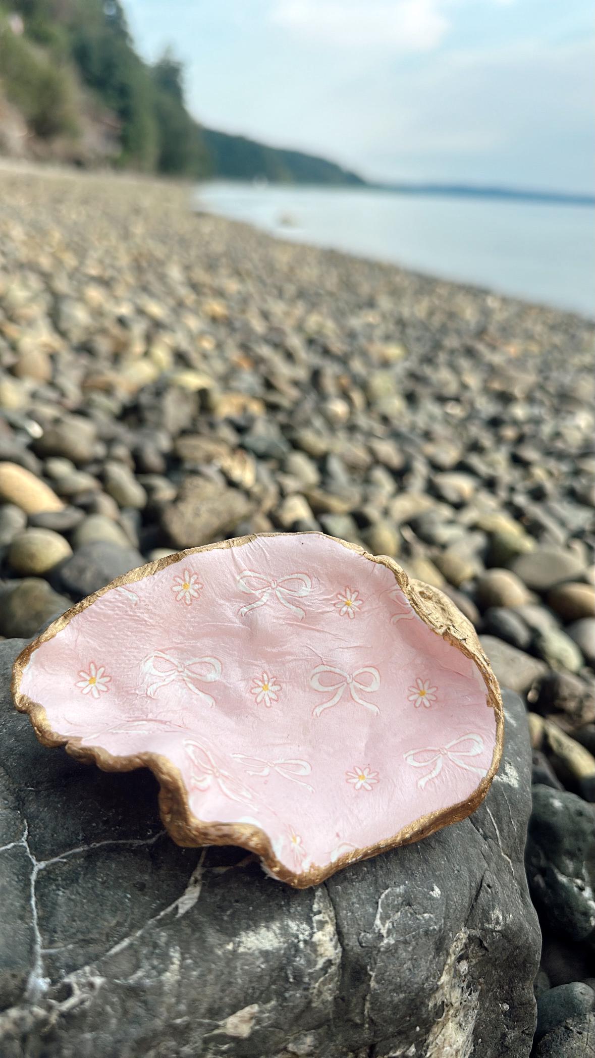 Handmade Coquette Bows Oyster Shell Jewelry Dish - Etsy