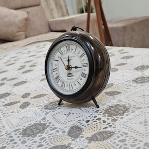 Vintage bureauklok | Antieke tafelklok met plank voor studeer-, kantoor- en woondecoratie 6&quot;-inch