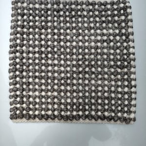 Handwoven Chunky Wool Dhurrie Rug: Grey & White Textured Area Rug