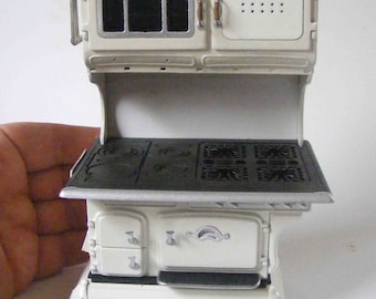 Kitchen stove (Miniature furniture for dollhouses in 1:12 scale)