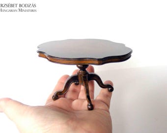 Victorian dining table (Miniature furniture for dollhouses in 1:12 scale)