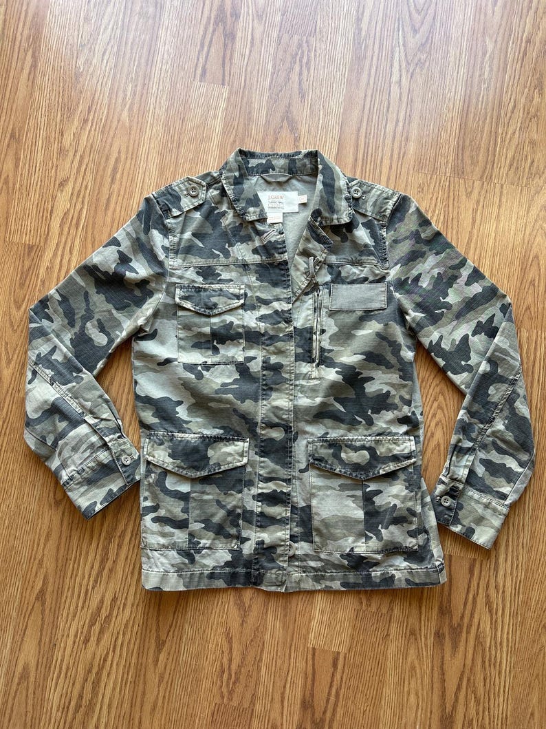 Y2K J Crew Camo Utility Jacket - Everyday jacket, layering piece, Streetwear, Military Chic, Indie sleaze, Going out - Size Small image 1