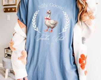 Camiseta Silly Goose Teacher Club, cores confortáveis