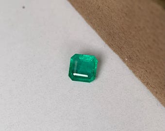 Natural Zambian Emerald – 0.87 Carats (Square Cut)